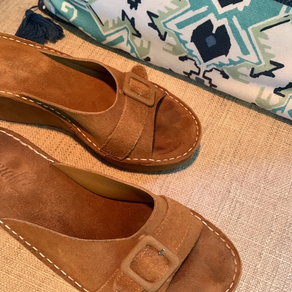 Sandals - Picture 5 of 6